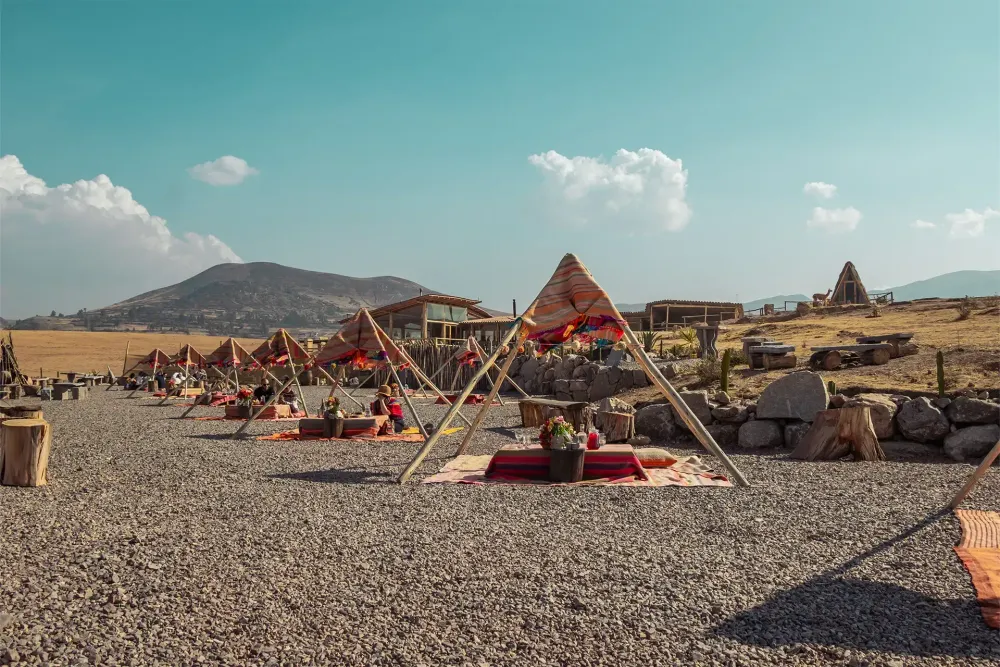Llama Picnic, Maras & Moray